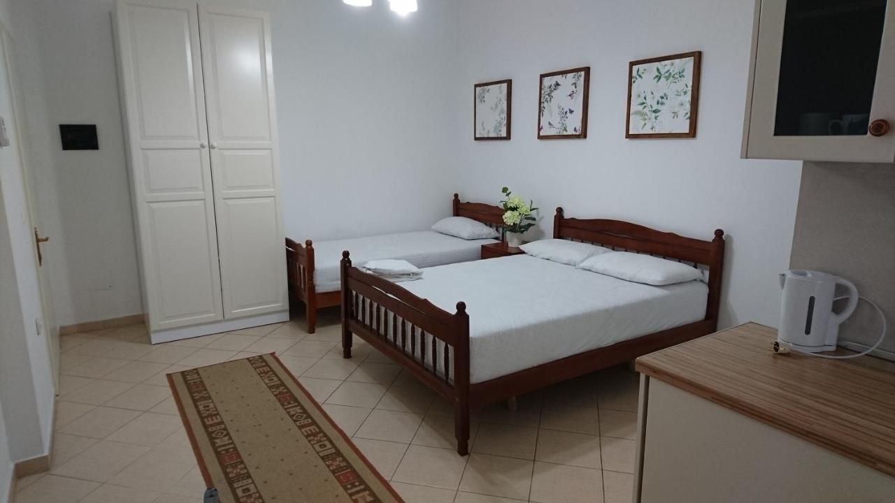Kulla E Vekut Durres Exterior photo